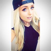 Chloe Harwood taking a selfie