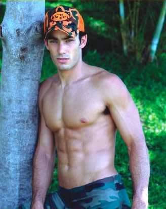 Aaron Diaz