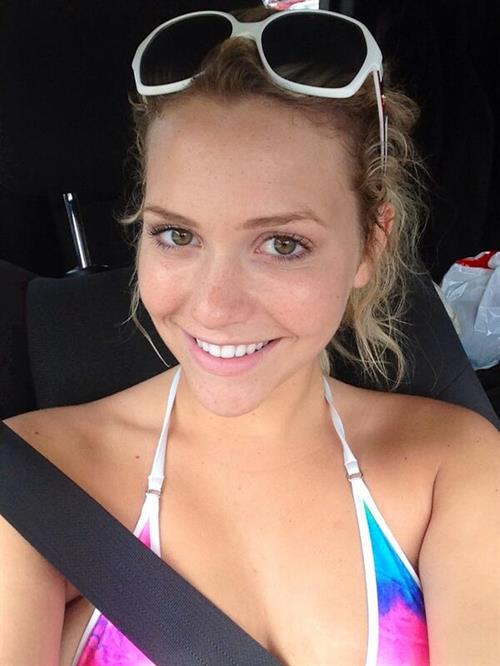 Mia Malkova taking a selfie
